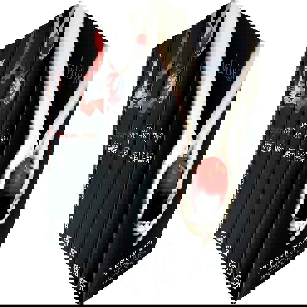 Twilight 5 Book set Breaking Dawn, Short Second Life Of Bree Tanner, Eclipse, New Moon, Twilight