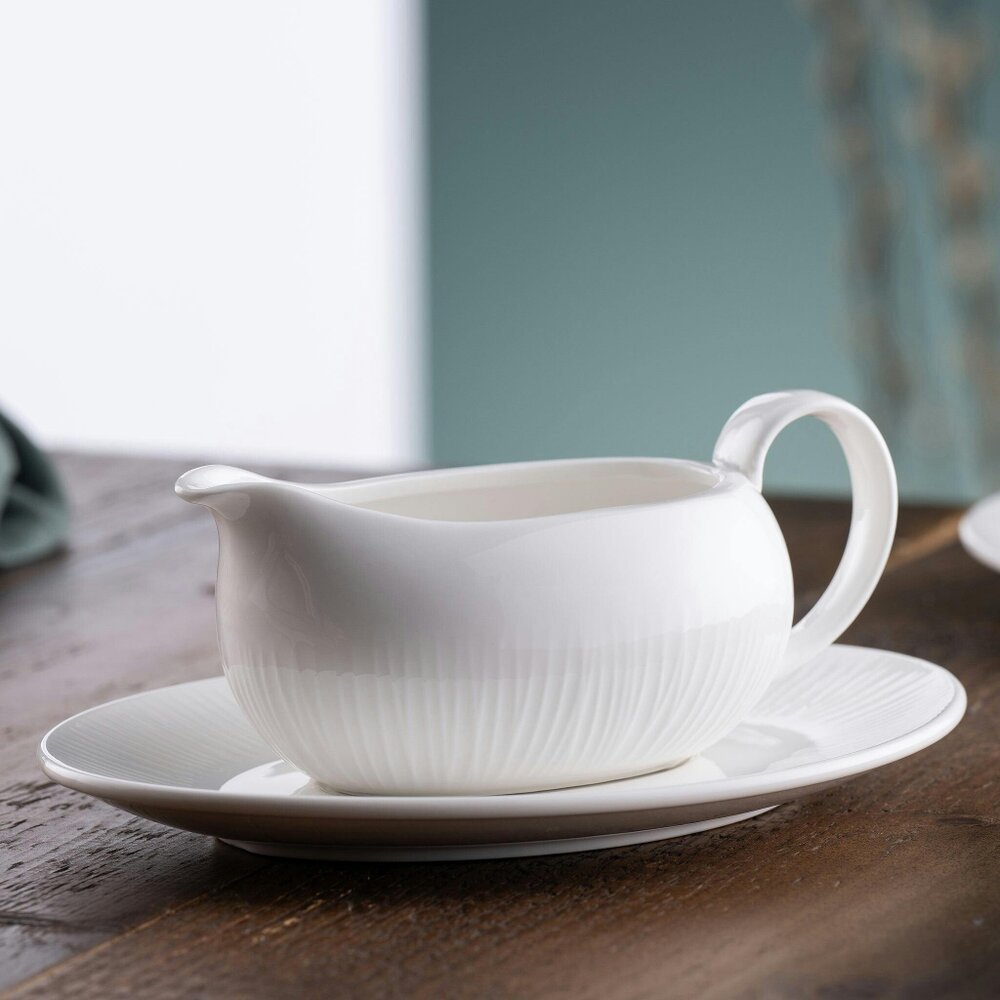 Belleek Living Erne Sauce Boat & Tray