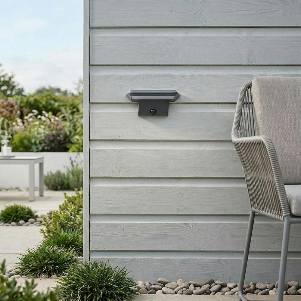 Garden Greatness PIR Solar Motion Activated Sentry Light
