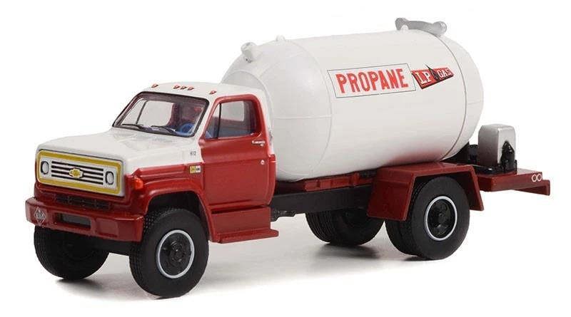 MCSlots 1985 Chevrolet C-65 Propane Truck LP Gas 1:64 Scale Greenlight 45160A