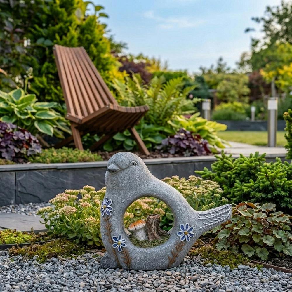 Garden Greatness Lunaria Robin Garden Solar Light