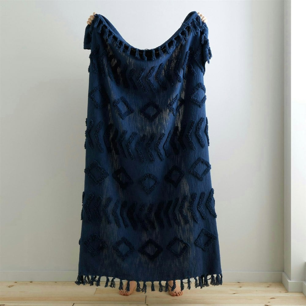 Pineapple Elephant Kabeli Tufted 130x170cm Throw Navy