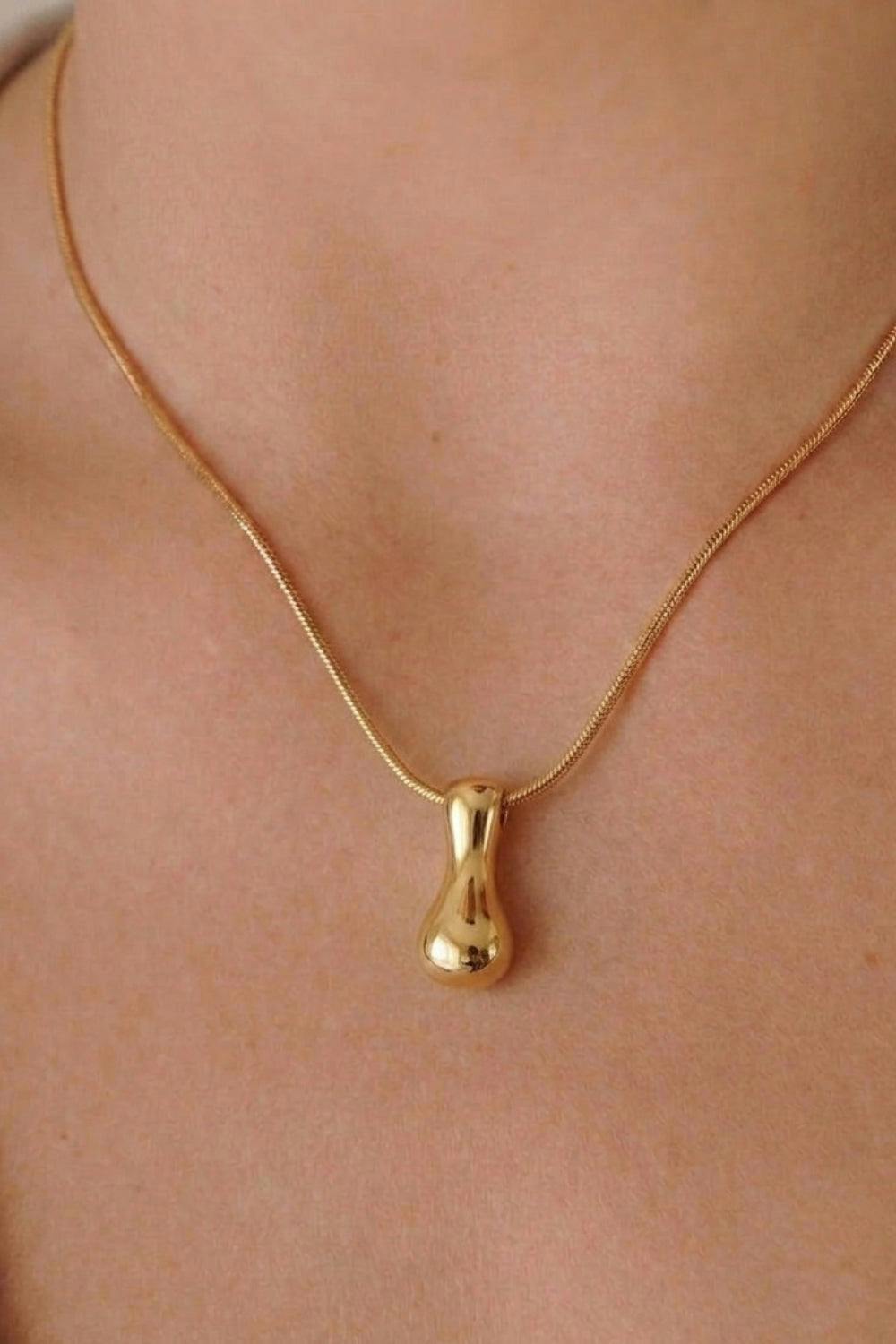 Serla Bubble Initial Gold Plated Necklace Letter I