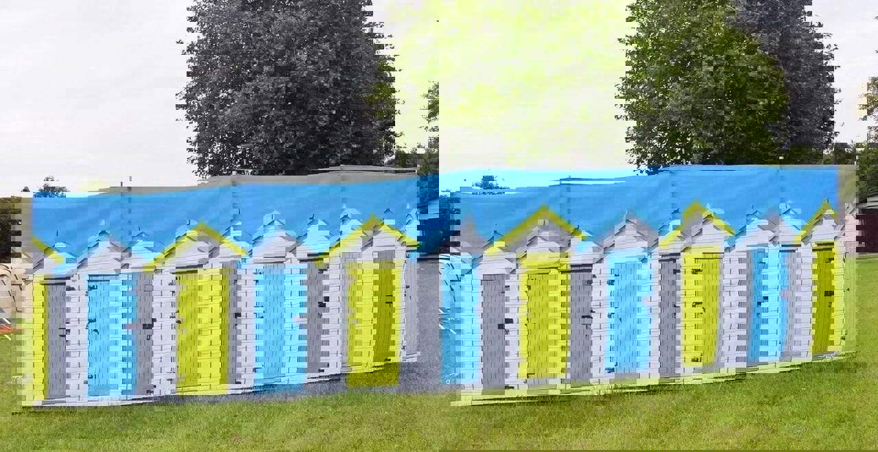 Beach Huts 5 Pole Windbreak Wooden Poles OLPRO