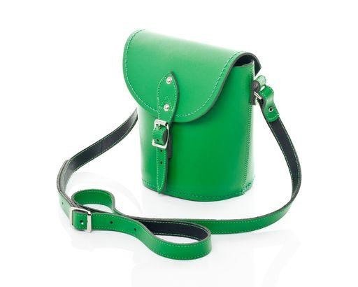 Zatchels Handmade Leather Barrel Bag - Green