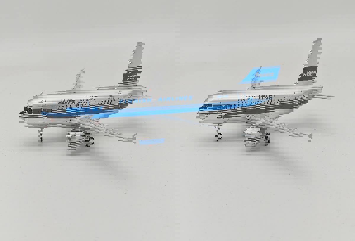 InFlight200 Finnair A319 OH-LVE Retro Scheme With Stand 1:200 Scale Inflight200 IF319AY1123
