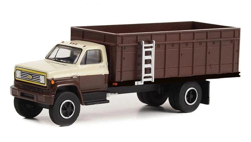MCSlots 1981 Chevrolet C-70 Grain Truck Brown Cab Brown Red 1:64 Greenlight 45170A