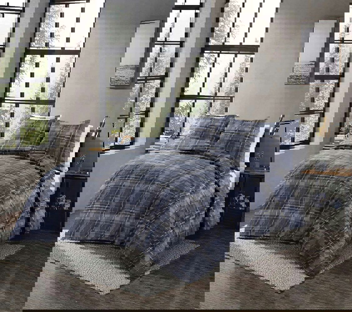 HomeSpace Direct Wesley Reversible Checked Duvet Cover Set