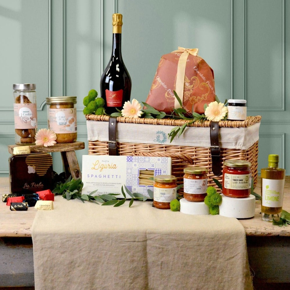 Delicario Festive Family Hamper