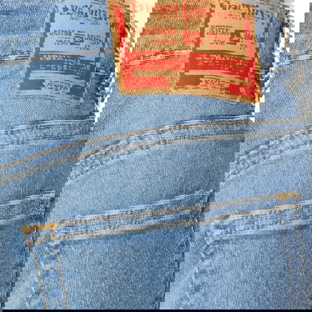 Diesel D-Luster Medium Blue Jeans W28 / 30L