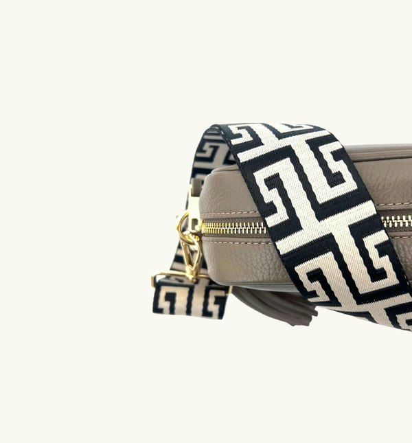 Apatchy London Latte Tassel With Maze Strap