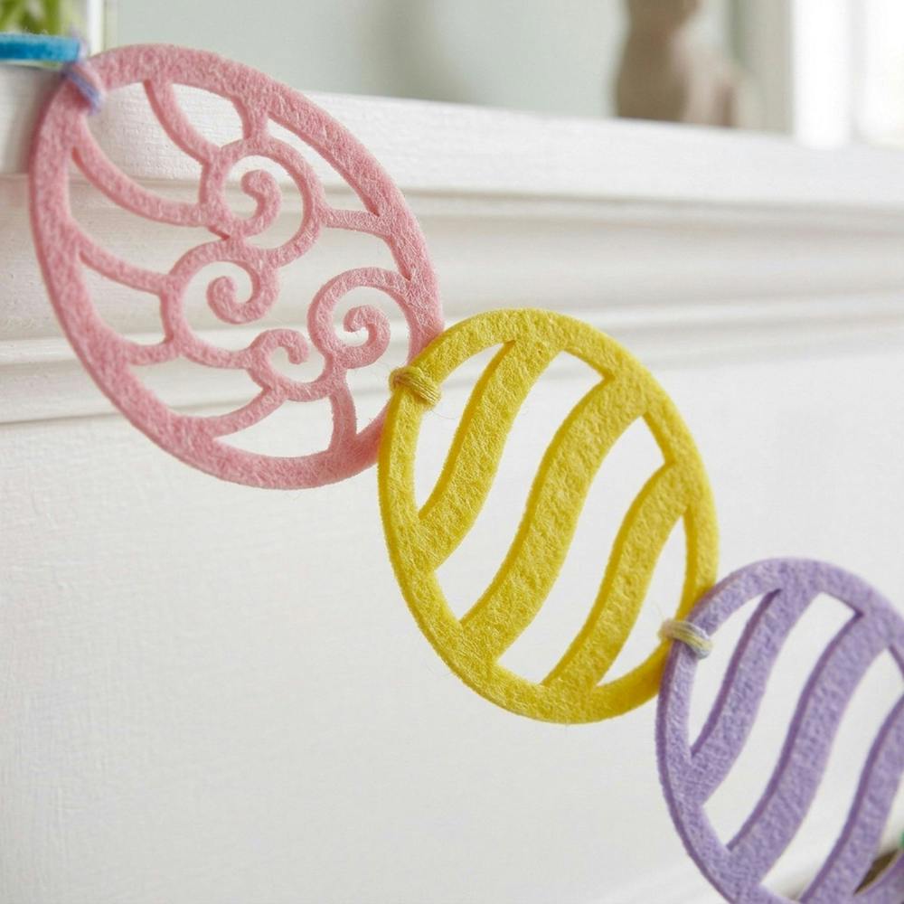 Garden Greatness Felt Easter Egg Garland