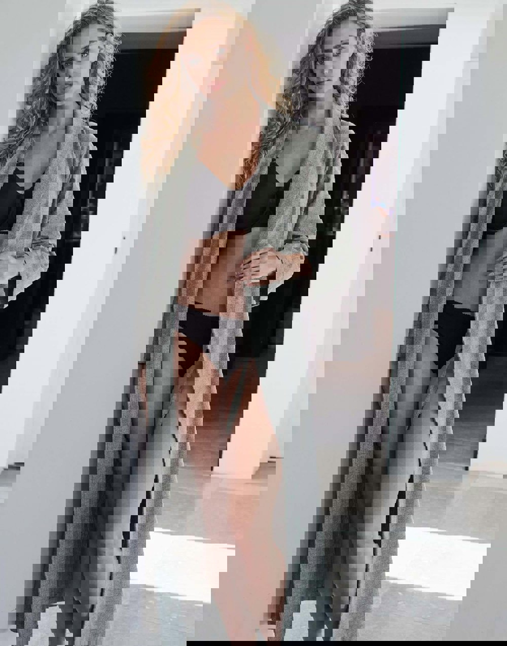 W_Dressing_Gown_Whitby_Jet_Herringbone_1-1_v1.mp4