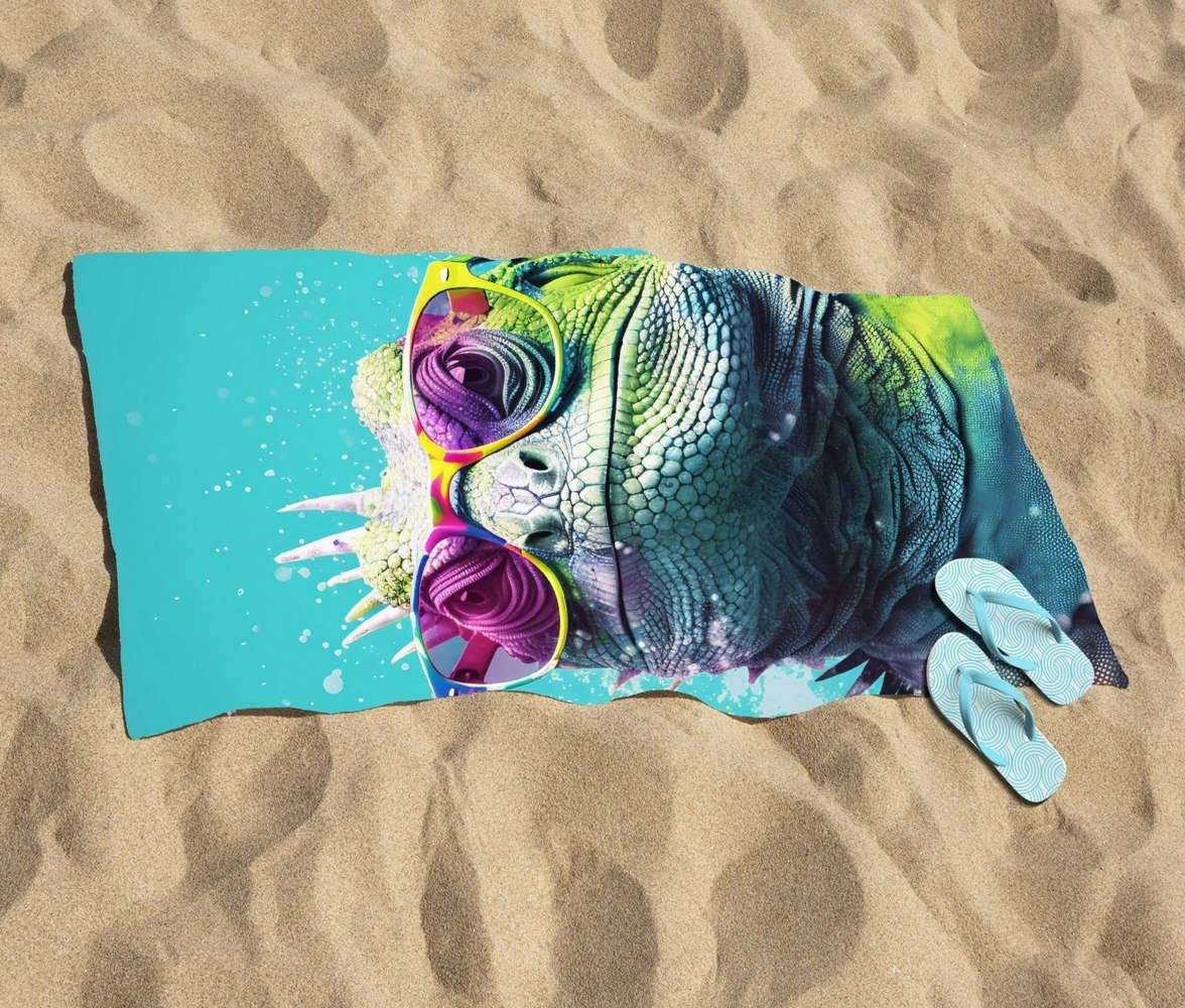 Warren Reed Inquisitive Splashart Iguana Beach Towel