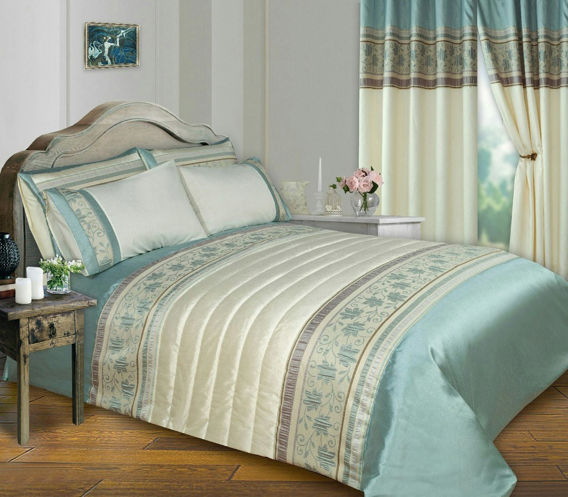 Intimates Macy Quilted Luxury Bedspread Set