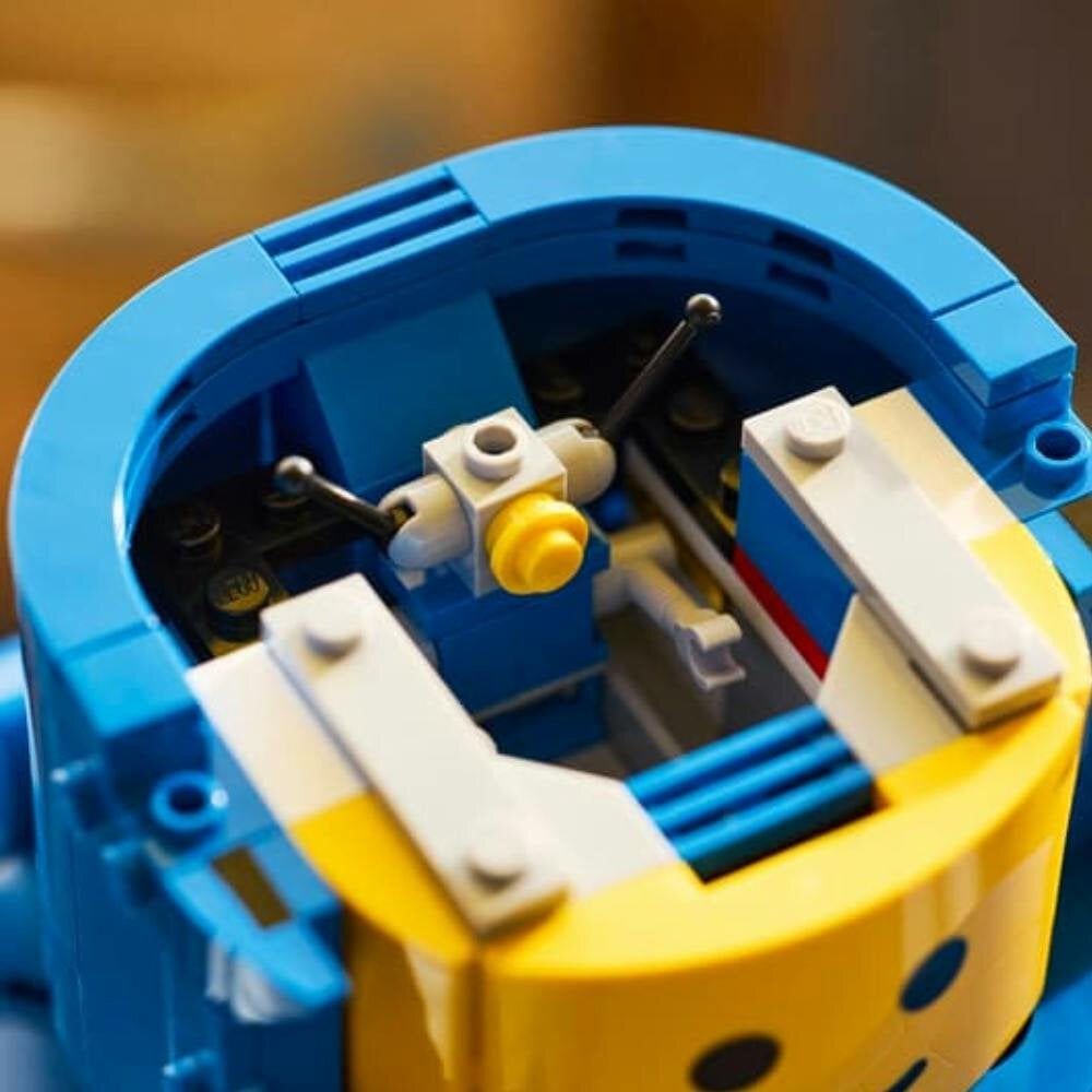 LEGO Blue Astronaut Large Minifigure 40921