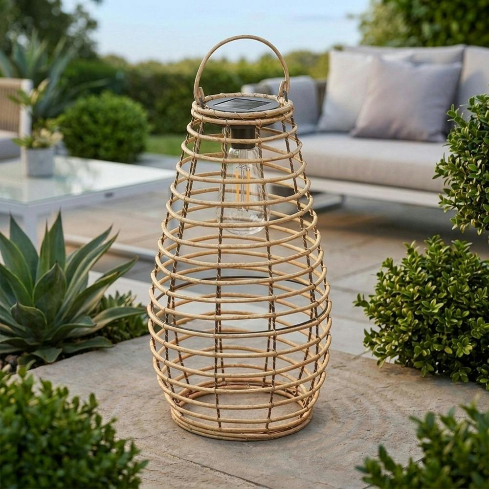 Garden Greatness Venus Natural Rattan Solar Garden Lantern
