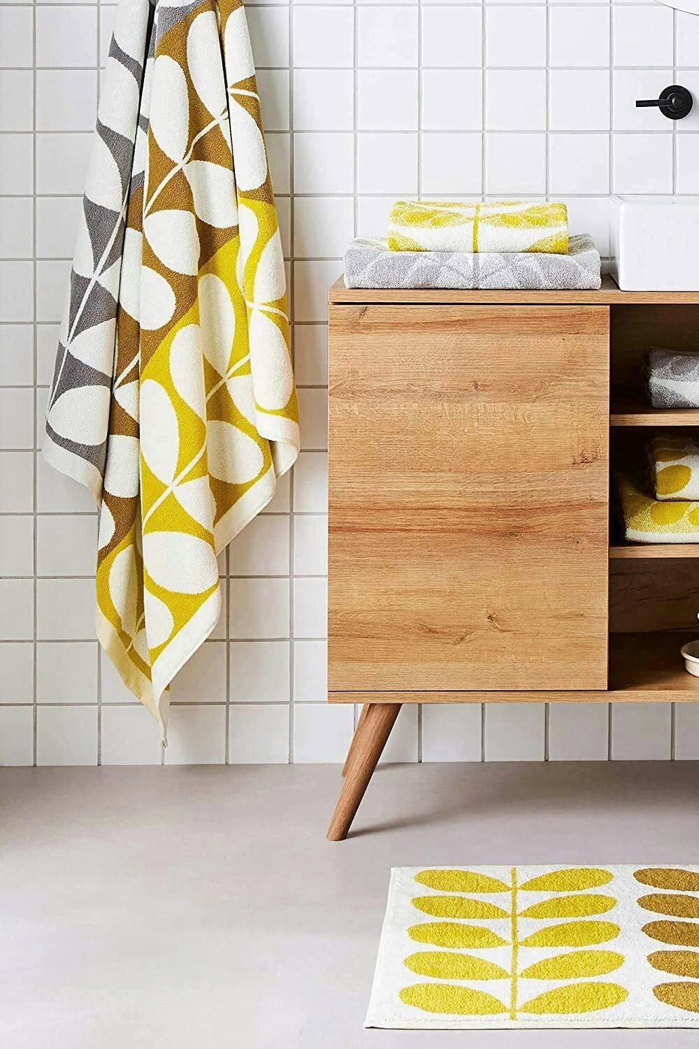 Orla Kiely Trio Stem Dune Cotton Towels