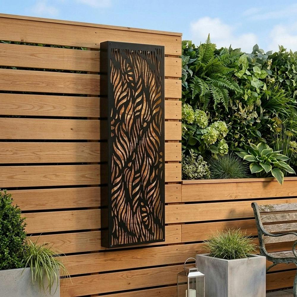 Garden Greatness Lunaria Solar Leaf Wall Panel Light