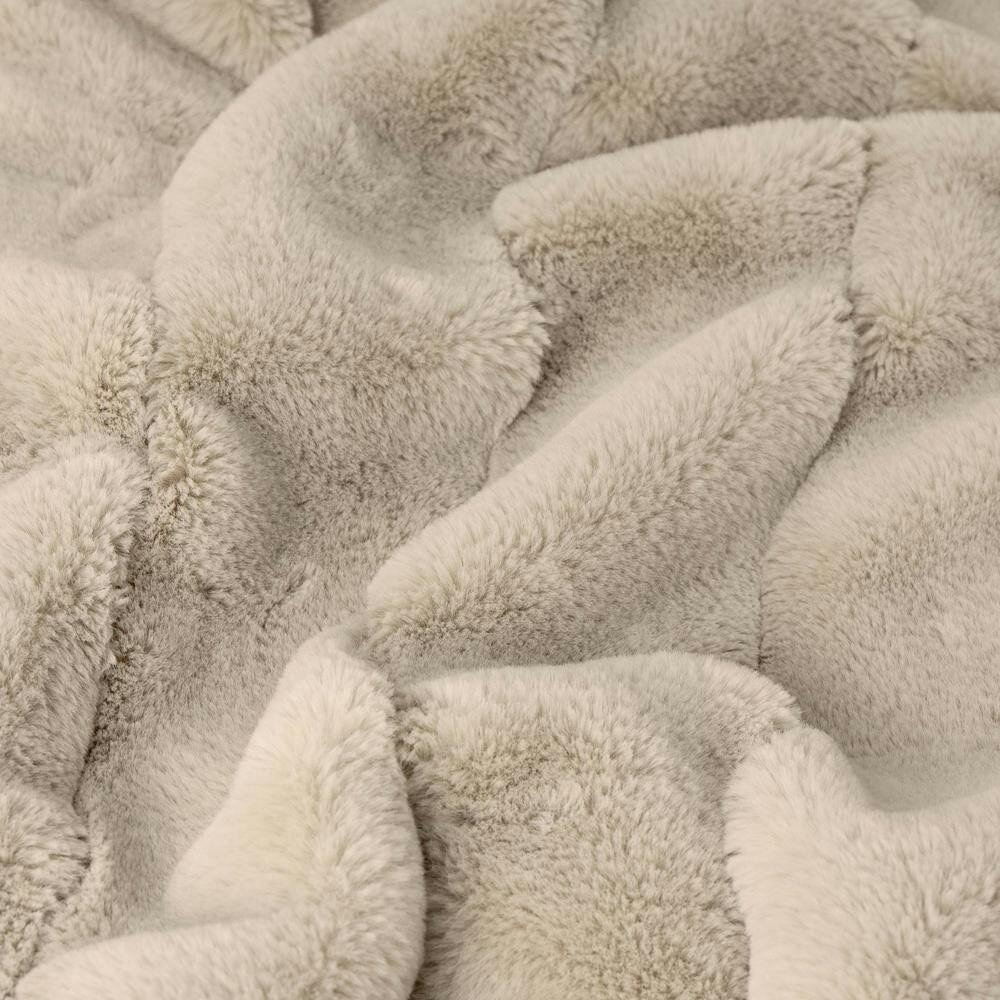 Riva Home Empress Faux Fur Throw - Oatmeal