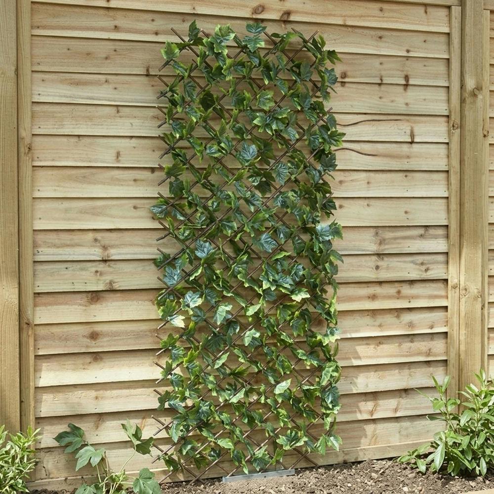 Garden Greatness Expandable Maple Leaf Willow Trellis