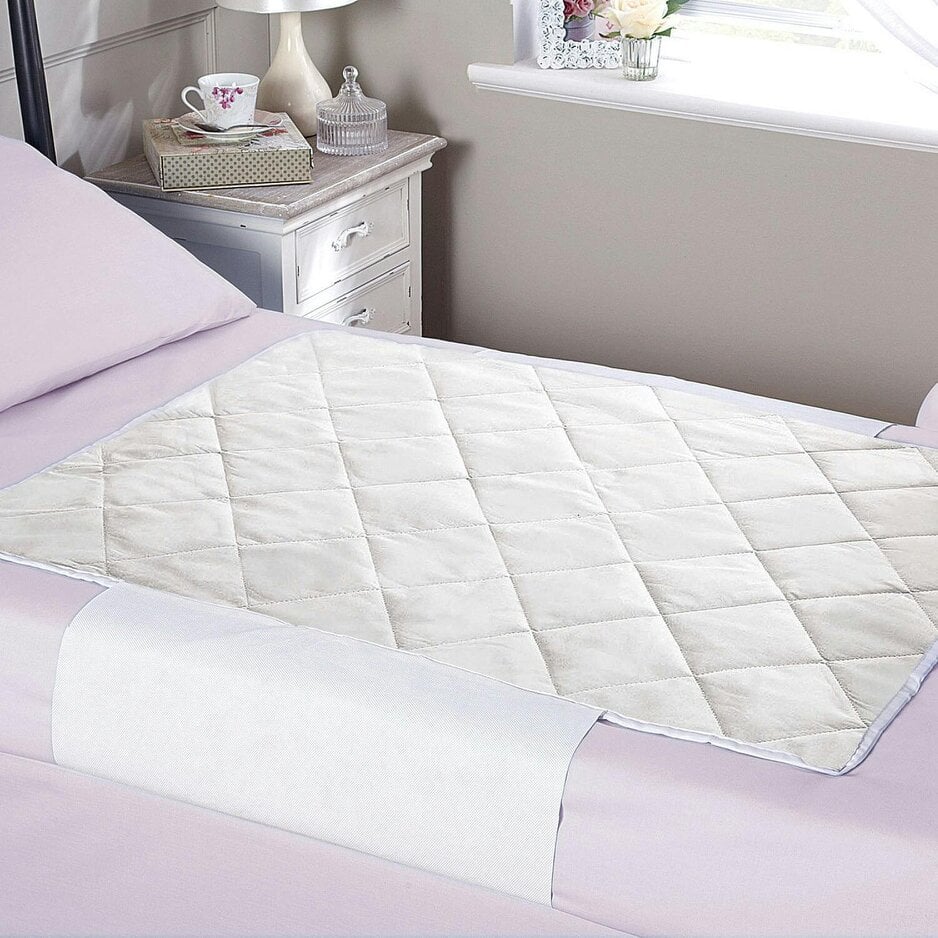 Scotts of Stow Waterproof Bed Pad With Wings