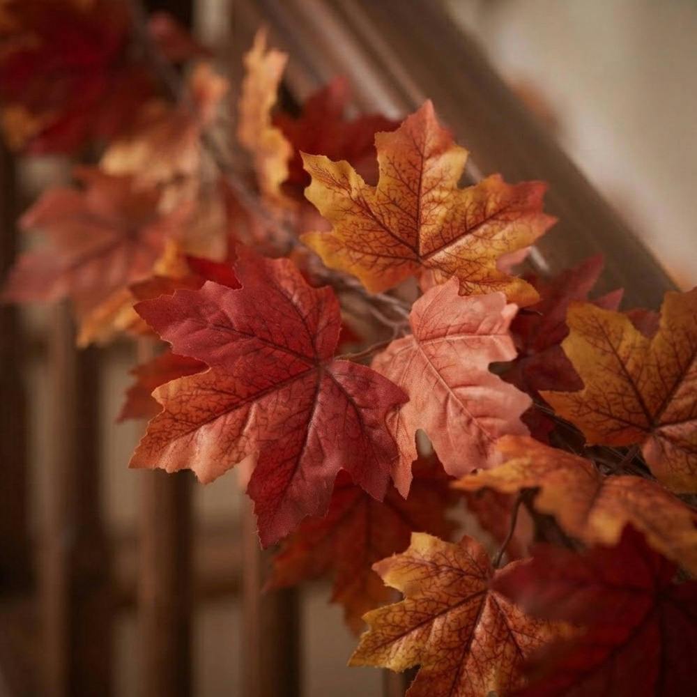 Garden Greatness Vibrant Red Autumnal Maple Leaf Garland