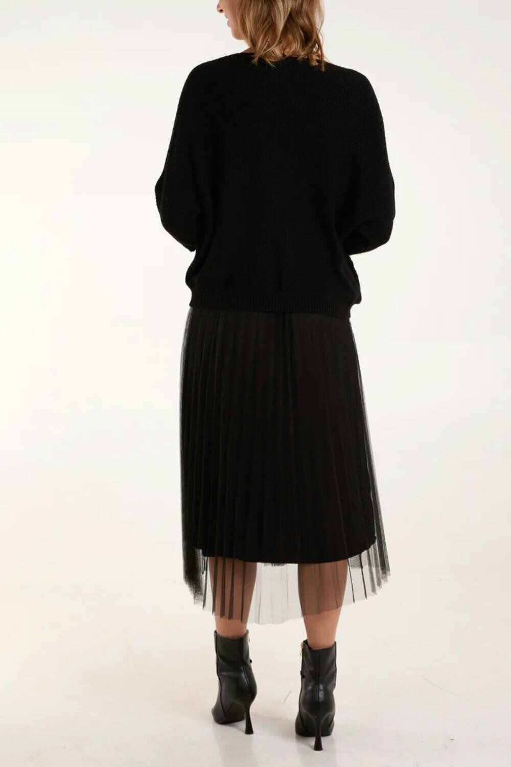 Hoxton Gal Relaxed Fit Layered Knit and Pleated Dress Set in Black