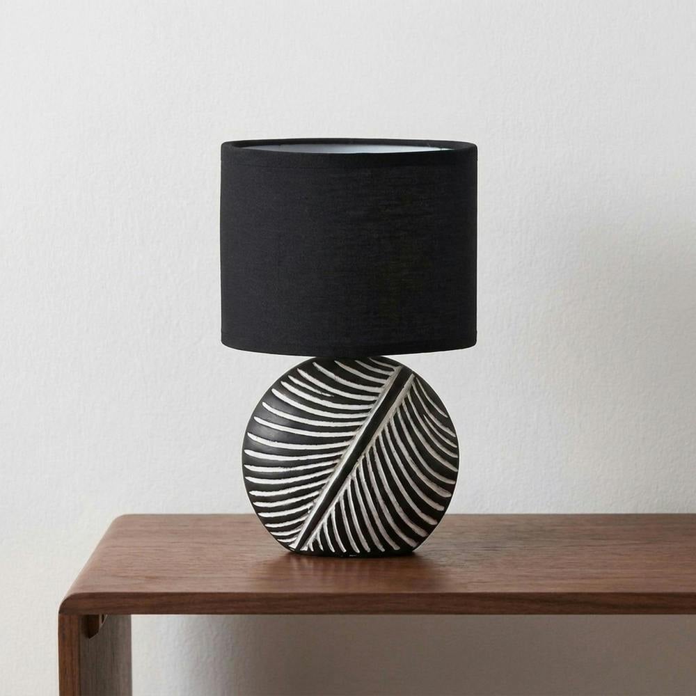 Garden Greatness Textured Ceramic Circle Leaf Lamp