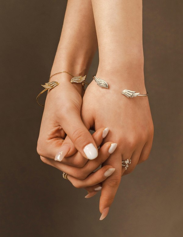 BLOOMTINE | Modelled Angel Wing Bangle