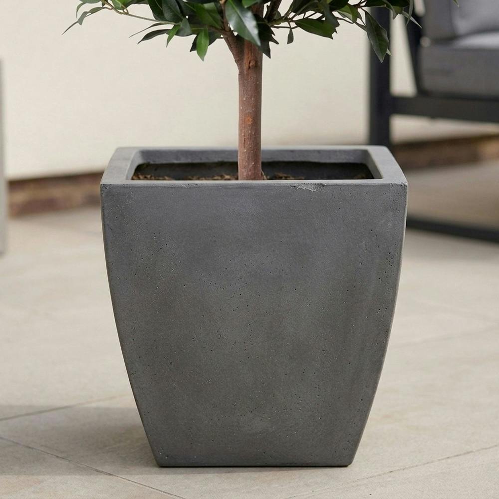 Garden Greatness Lifelike Potted Bay Ball Foliage Tree