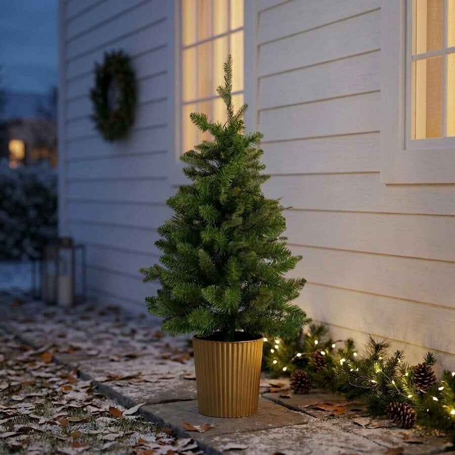 Garden Greatness 3ft Heritage Fir Pre-Lit Battery Operated Potted Christmas Tree