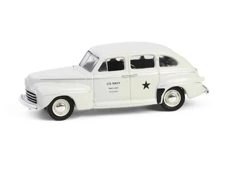 MCSlots 1946 Ford Fordor Super Deluxe U.S. Navy Staff Car 1:64 Scale Greenlight 61050C