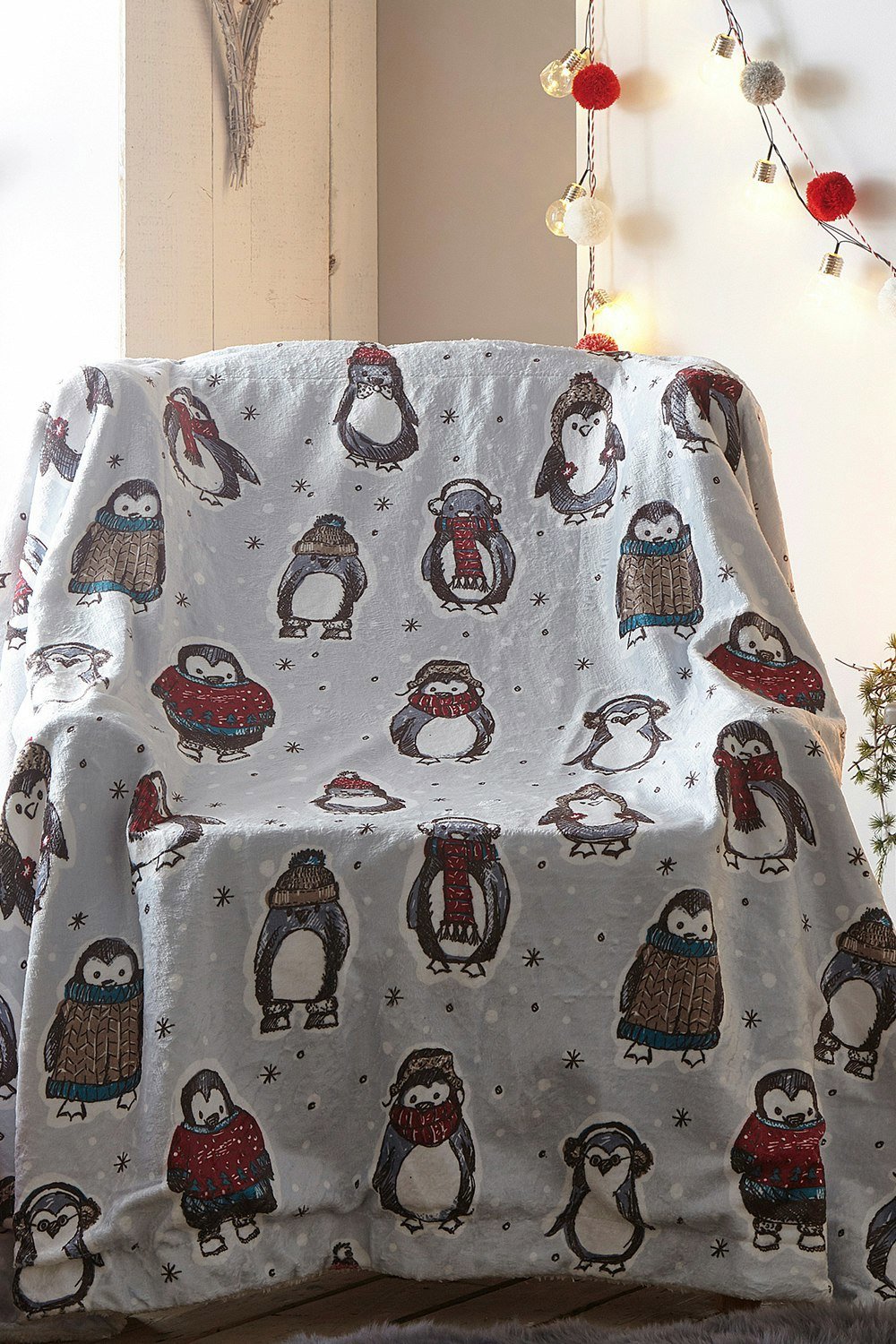 Portfolio Home Snowy Penguins Sherpa Fleece Throw