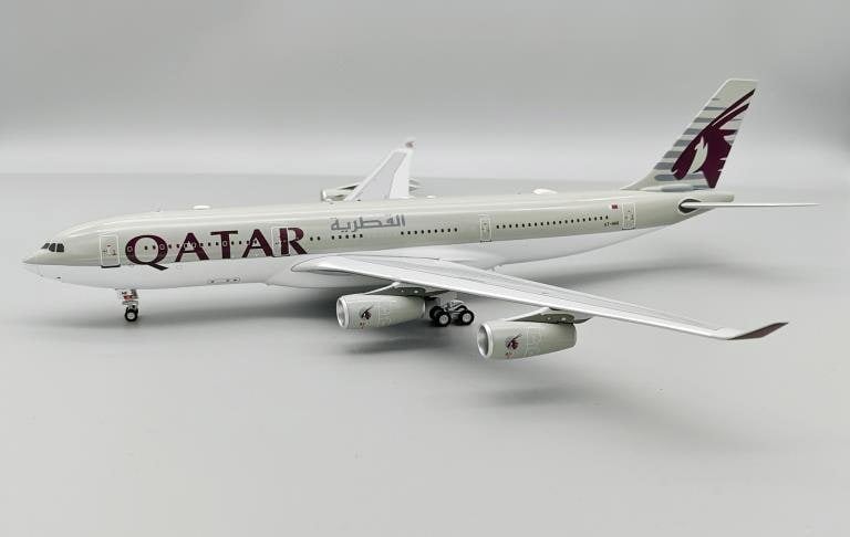 InFlight200 Qatar Airways Airbus A340-211 A7-HHK With Stand 1:200 Scale Inflight200 IF342QT0124