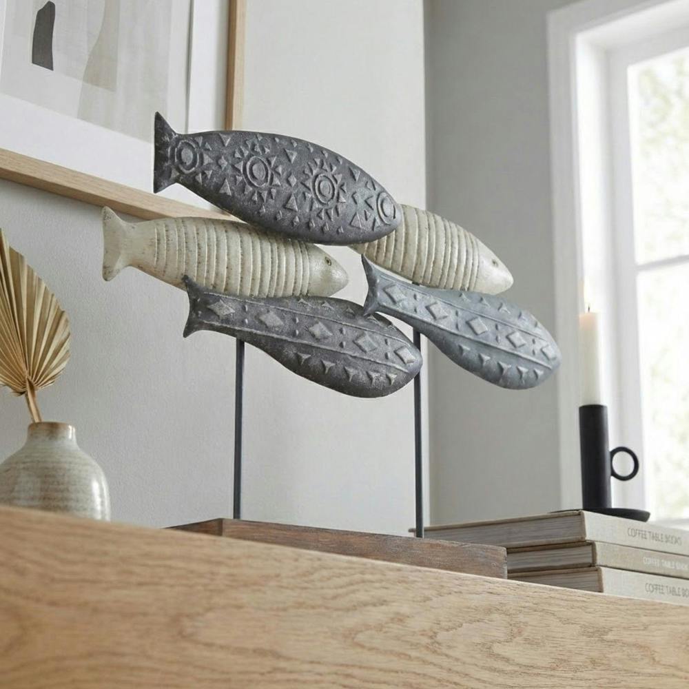 Garden Greatness Seaside Fish Iron Pegs Table Decoration