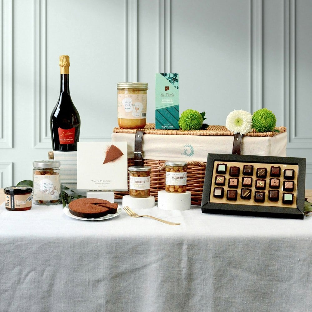 Delicario Continental Celebration Hamper