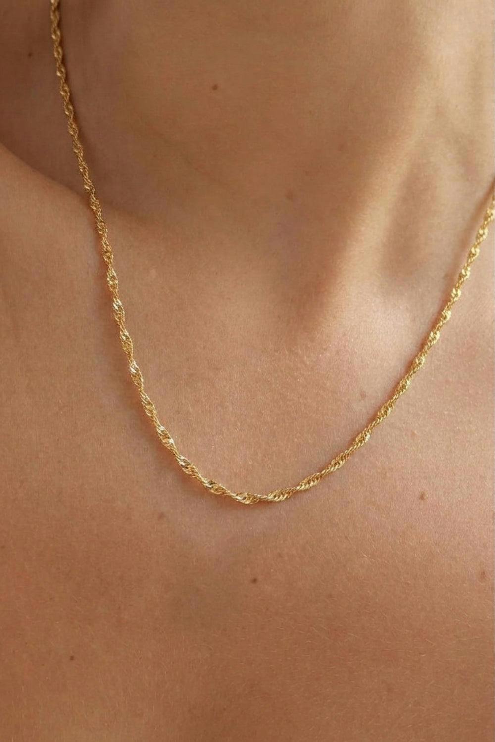 Serla 18k Gold Plated Wavy Necklace