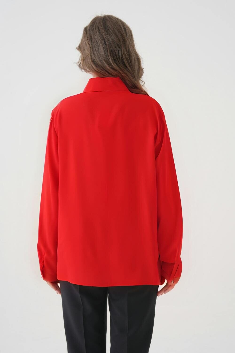 Hoxton Gal Oversized Long-Sleeves Pointed Collar Neckline Blouse in Red