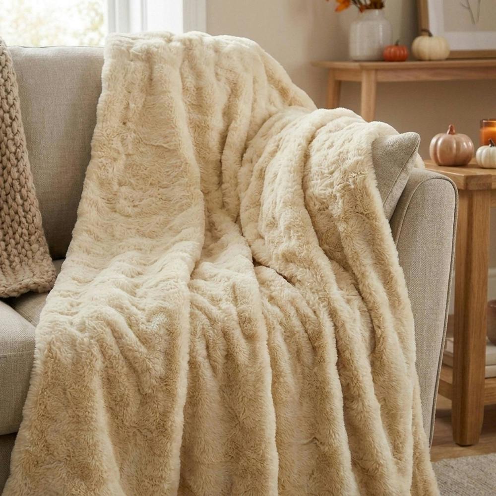 Garden Greatness Aurora Luxurious Faux Fur Comfort Throw