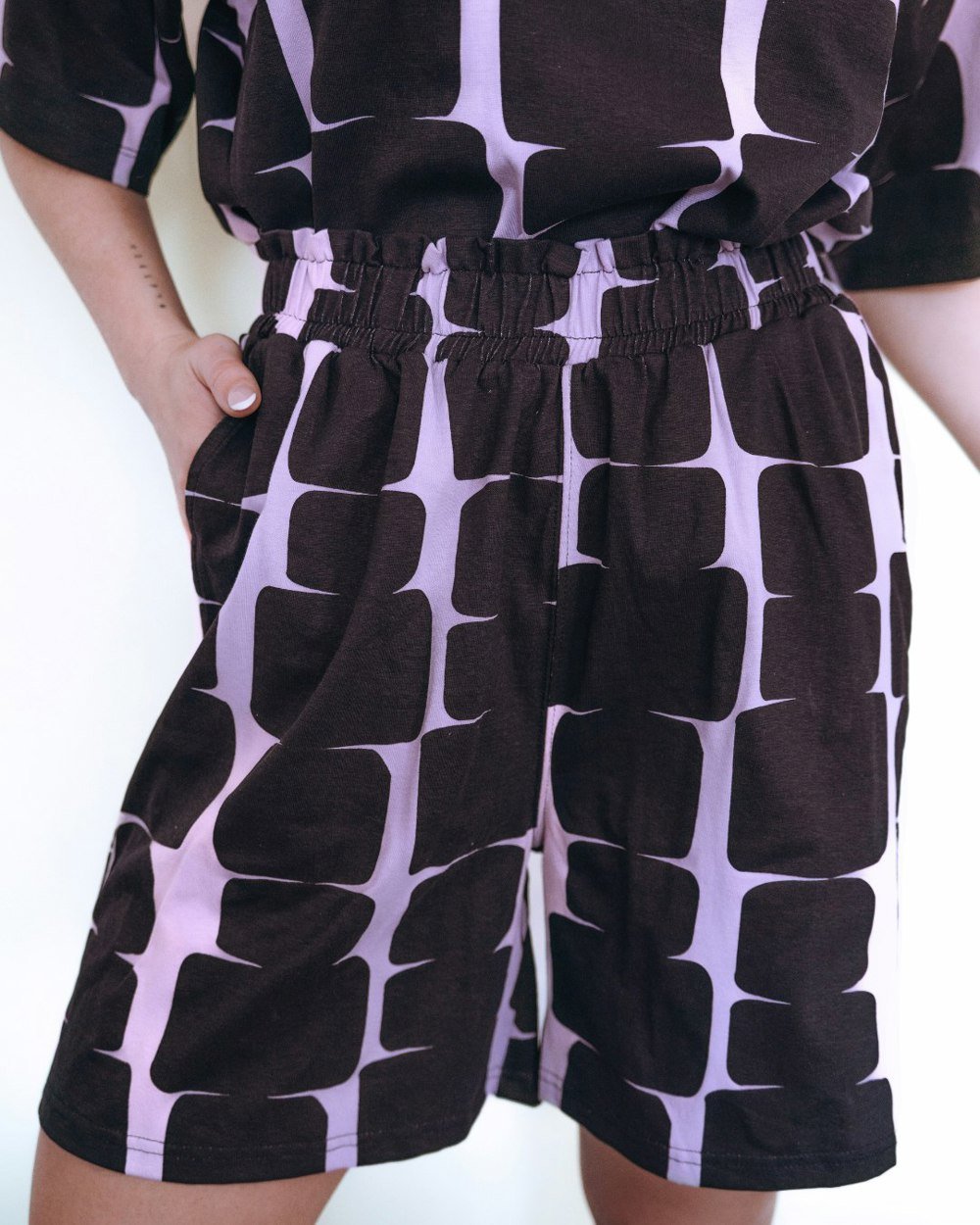 Audrey Lilac Cairn Print Shorts - IMAGE 1