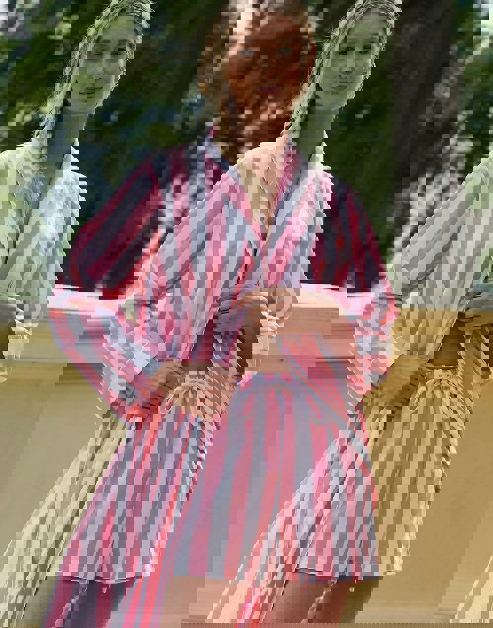 W_Dressing_Gown_Sleep_Shorts_Picnic_Pink_Stripe_Scoop_Tee_White_1-1.mp4