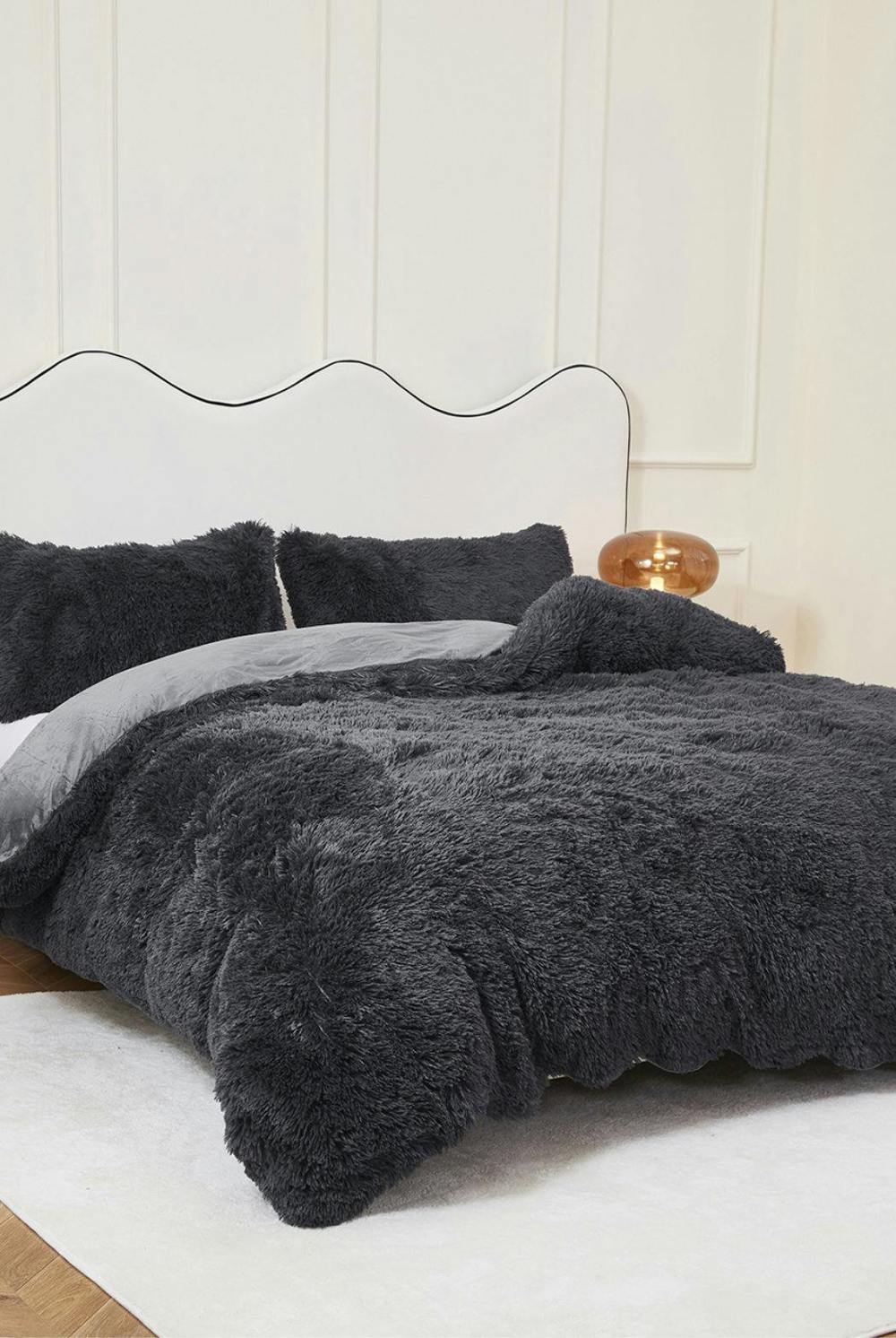 Ezysleep Black Faux Fur Duvet Cover Set