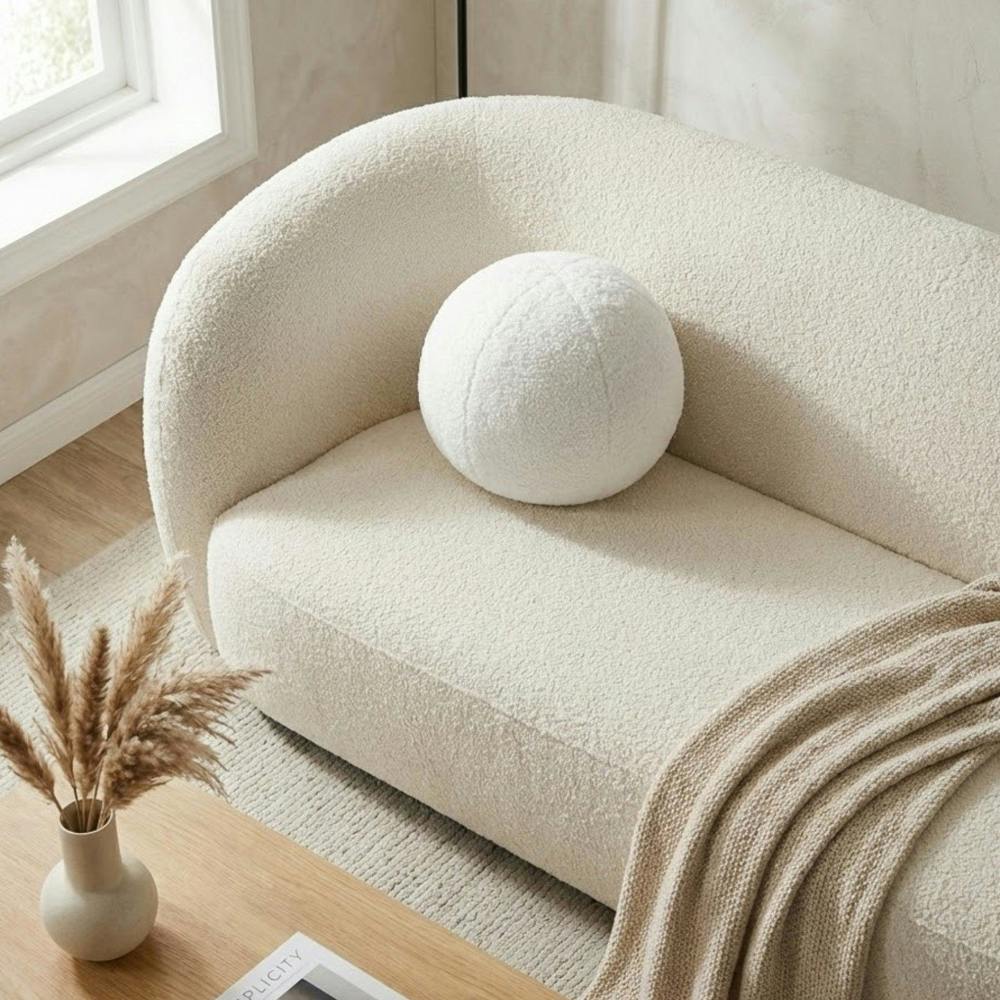 Garden Greatness Evie Teddy Boucle Blanc Round Cushion
