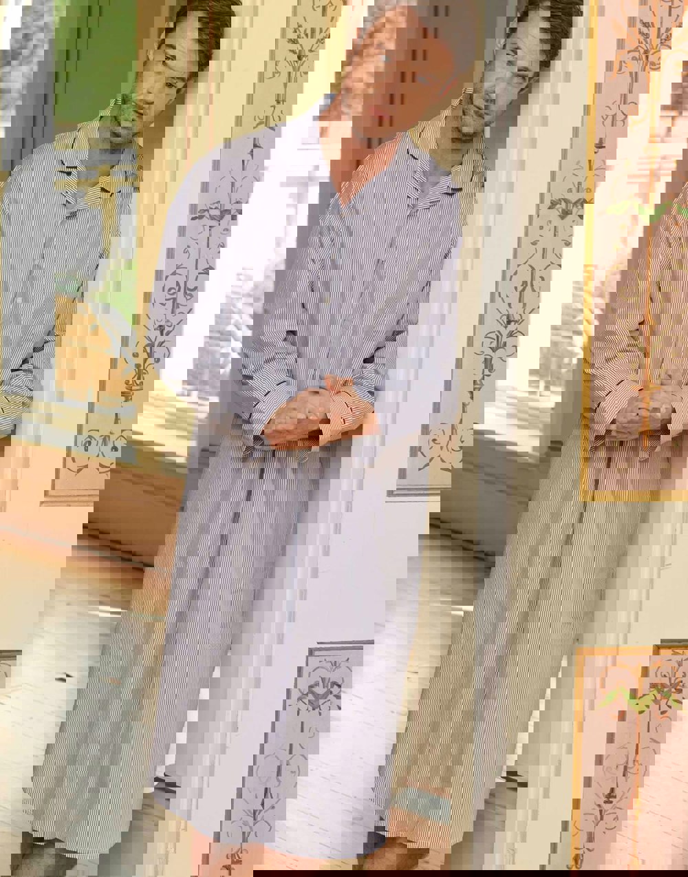 M_Nightshirt_Navy_Pinstripe_1-1.mp4
