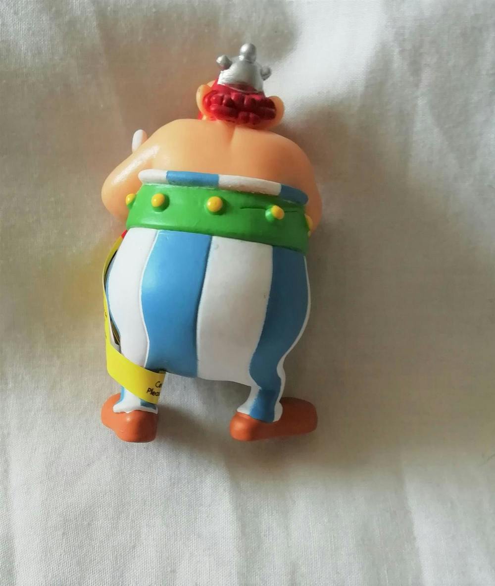 Asterix - Obelix Holding Dogmatix 8cm Vinyl Figure  by Plastoy
