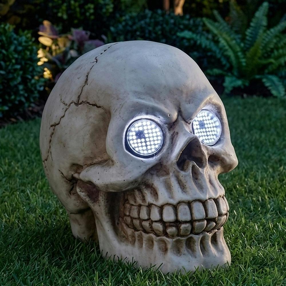 Garden Greatness Spooky Blinkin' Skull LED Ornament