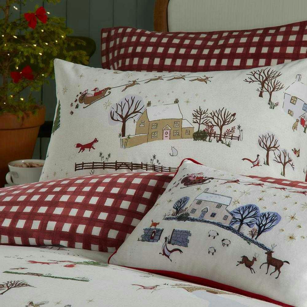 Furn Cotswold Christmas Reversible Printed Duvet Cover Set - Cream/Burgundy