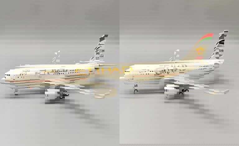 InFlight200 Etihad Airways Airbus A330-343 A6-AFE With Stand 1:200 Scale Inflight200 IF333EY0224