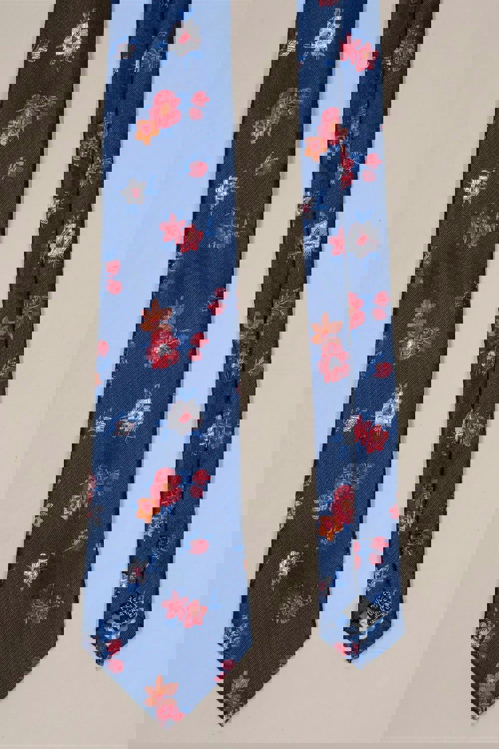 CV809 patterned tie